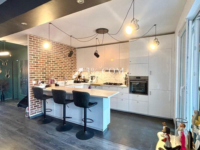 Maison - 137 m² - 6 pièces