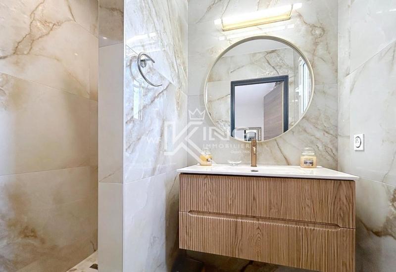 Villa - 220 m² - 7 pièces