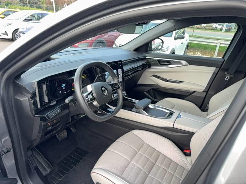 Renault Espace E-Tech hybrid 200 Iconic