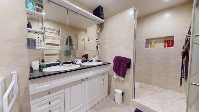 Maison - 136 m² - 6 pièces