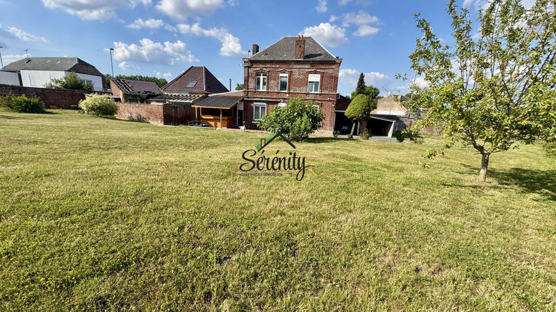 Maison - 180 m² - 8 pièces