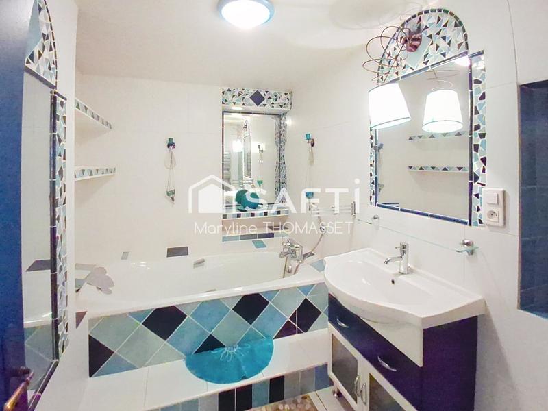 Appartement - 153 m² - 5 pièces