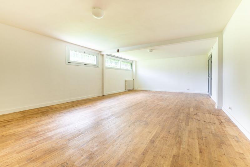 Maison - 371 m² - 9 pièces