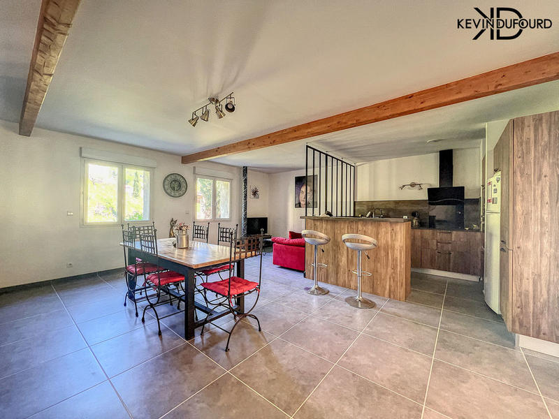 Appartement - 85 m² - 4 pièces