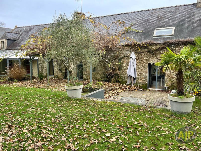 Maison - 280 m² - 7 pièces