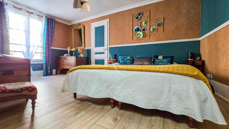 Maison - 165 m² - 10 pièces