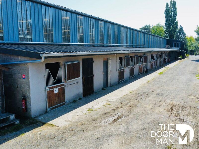 Maison de domaine équestre - 300 m² - 9 pièces