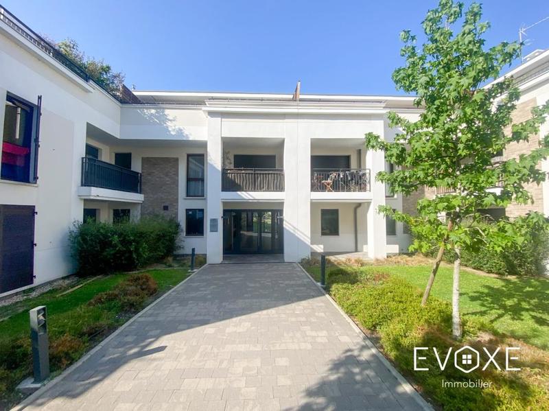 Appartement - 81 m² - 4 pièces