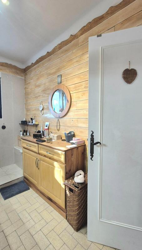 Maison - 254 m² - 6 pièces