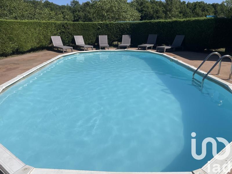 Maison - 221 m² - 7 pièces