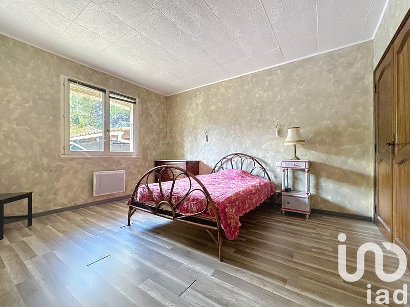 Maison - 236 m² - 7 pièces