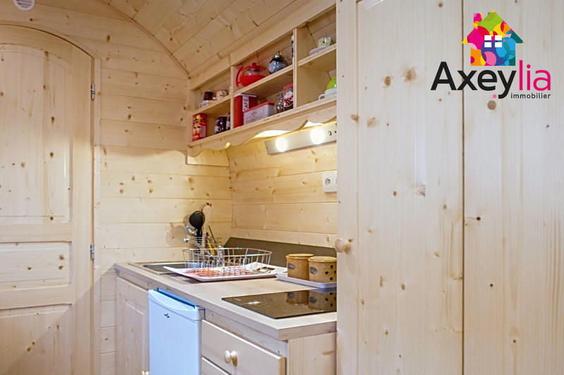 Propriété - 409 m² - 10 pièces