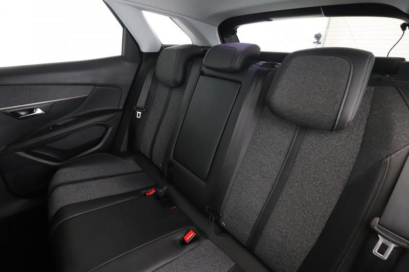 Peugeot 3008 1.5 Blue-HDi Allure 130 ch