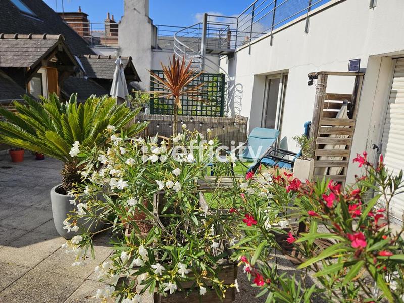 Appartement - 166 m² - 5 pièces