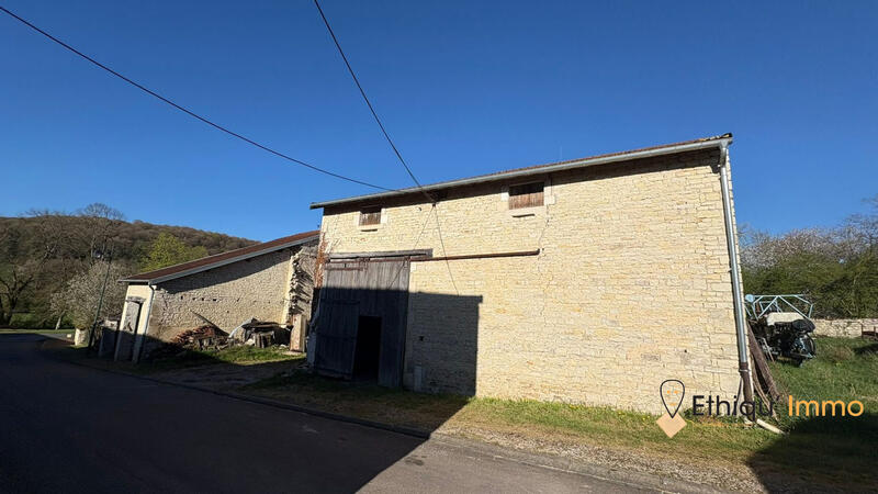 Ferme - 683 m² - 6 pièces