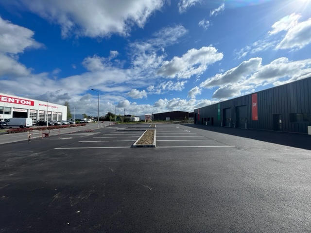 Local d'activité / Entrepôt - 1 000 m²