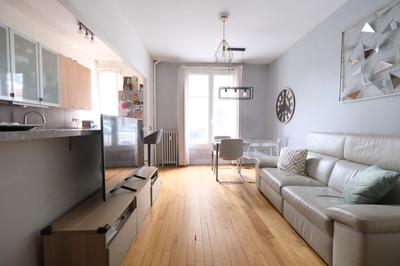 Appartement ancien - 56 m² - 3 pièces