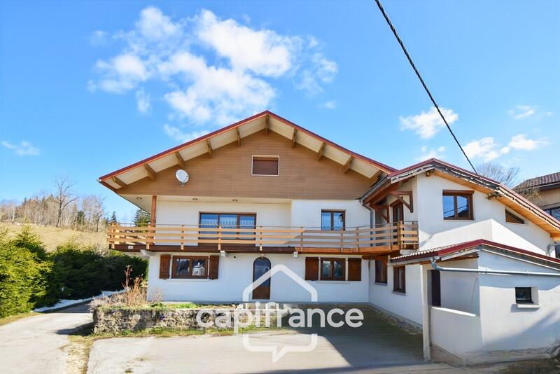 Maison - 215 m² - 9 pièces