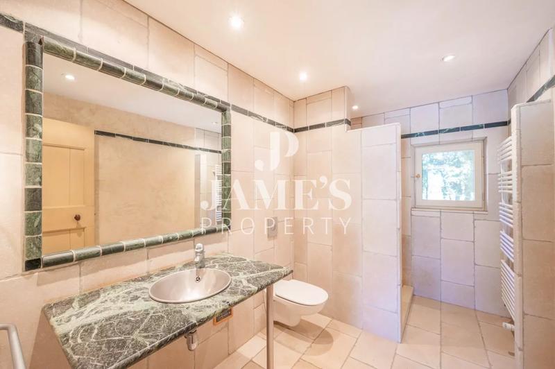 Maison - 520 m² - 14 pièces