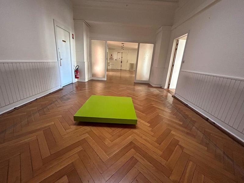 Appartement - 305 m² - 8 pièces