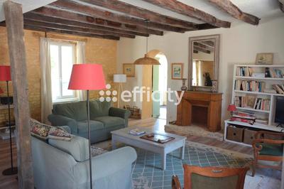 Maison - 210 m² - 7 pièces