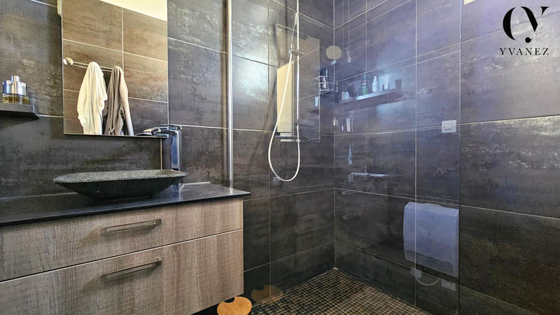 Maison - 122 m² - 7 pièces