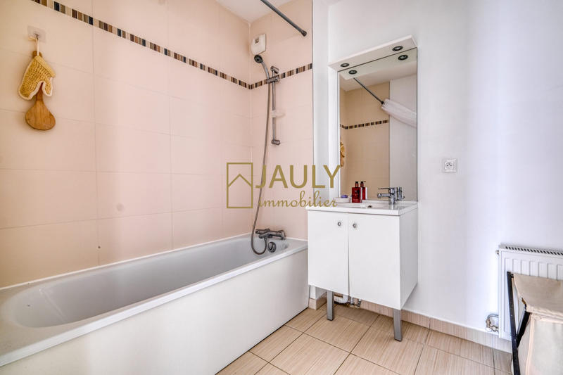 Appartement - 75 m² - 4 pièces