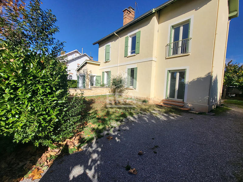 Maison - 125 m² - 4 pièces