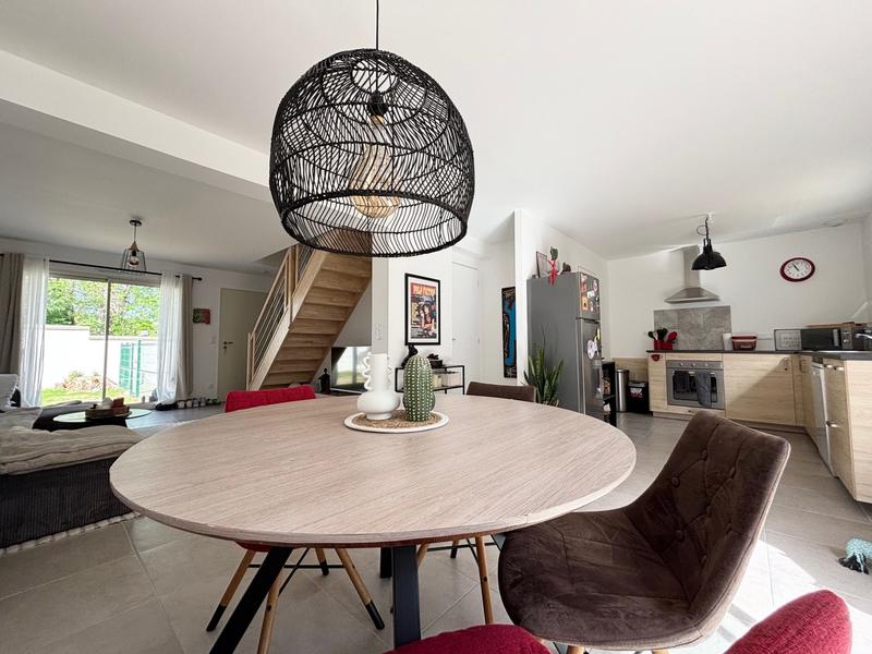 Maison traditionnelle - 94 m² - 5 pièces