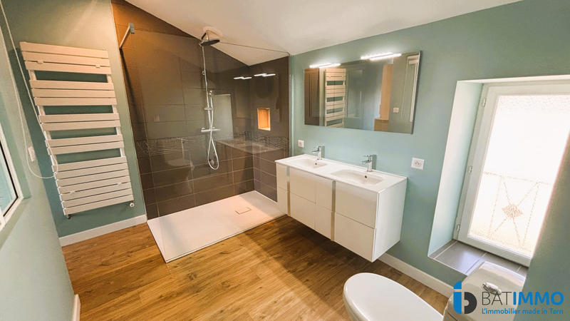 Maison - 280 m² - 6 pièces