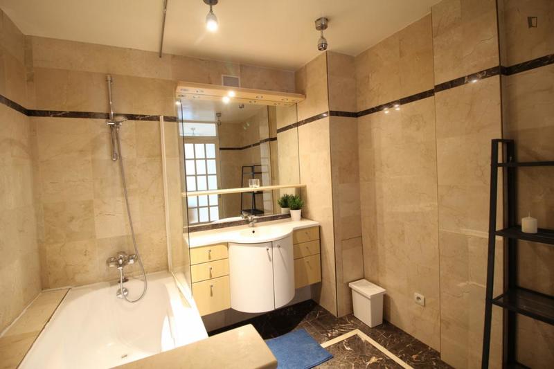 Chambre - 14 m² - 3 pièces