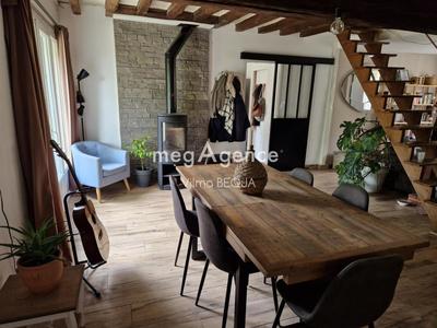 Maison - 97 m² - 5 pièces