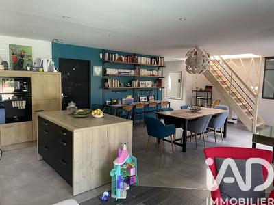 Maison - 186 m² - 9 pièces