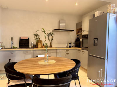 Appartement - 72 m² - 3 pièces