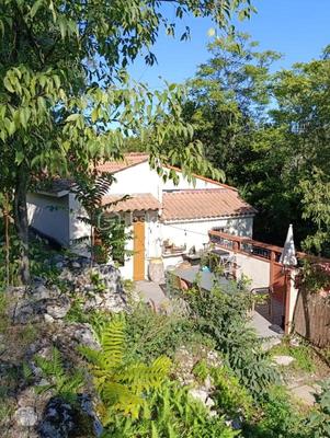 Propriété - 75 m² - 4 pièces