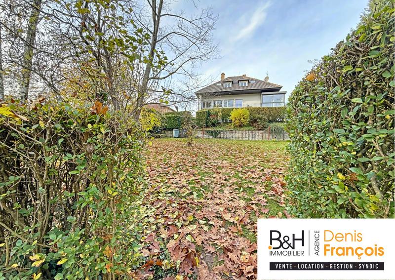 Maison ancienne - 216 m² - 7 pièces