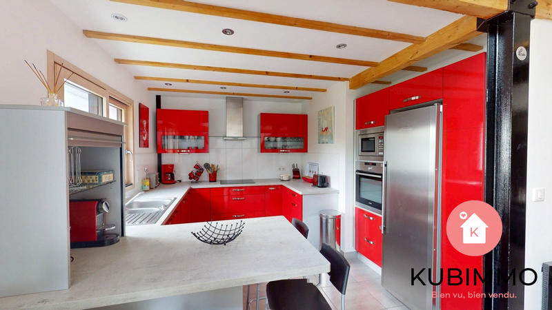 Maison - 177 m² - 7 pièces