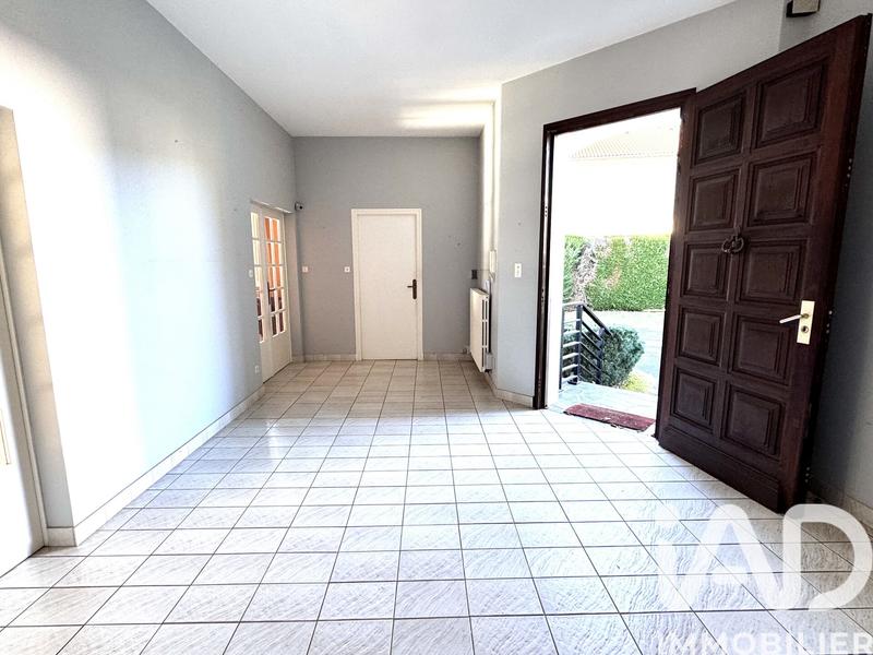 Maison - 316 m² - 8 pièces