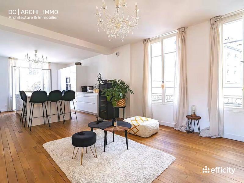 Maison - 247 m² - 10 pièces