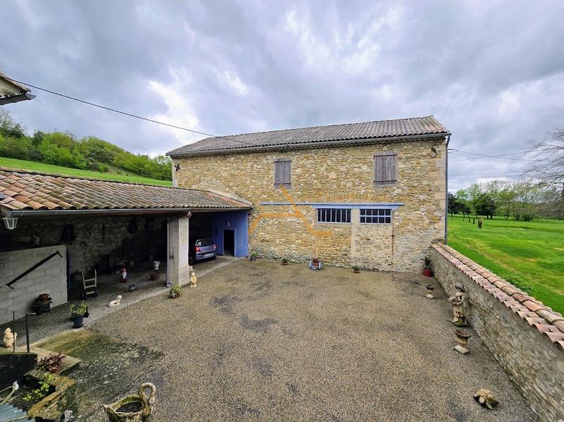 Maison en pierre - 500 m² - 5 pièces