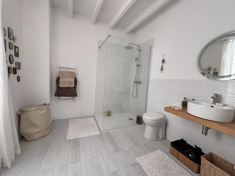 Propriété - 429 m² - 17 pièces