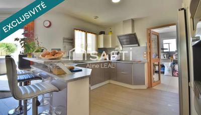 Maison - 206 m² - 8 pièces