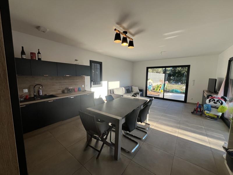 Maison - 105 m² - 4 pièces