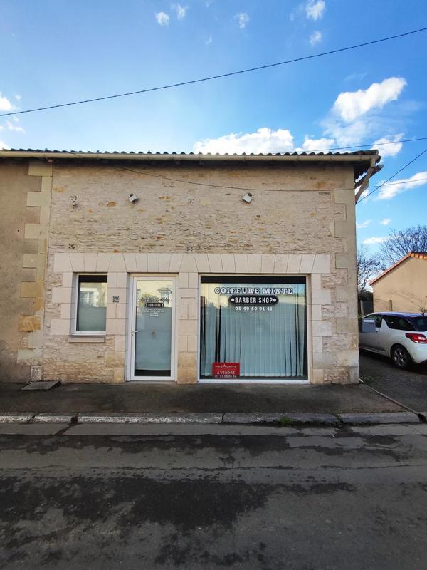 Studio - 50 m² - 1 pièce