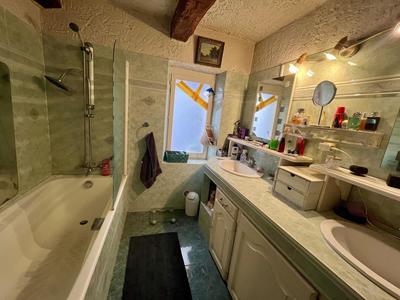 Local commercial - 300 m² - 10 pièces