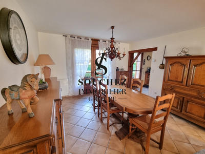 Maison - 136 m² - 6 pièces