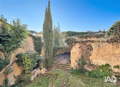 Maison - 690 m² - 17 pièces