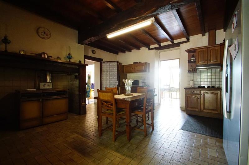 Viager - Corps de ferme - 280 m² - 12 pièces