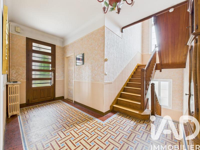 Maison - 209 m² - 9 pièces