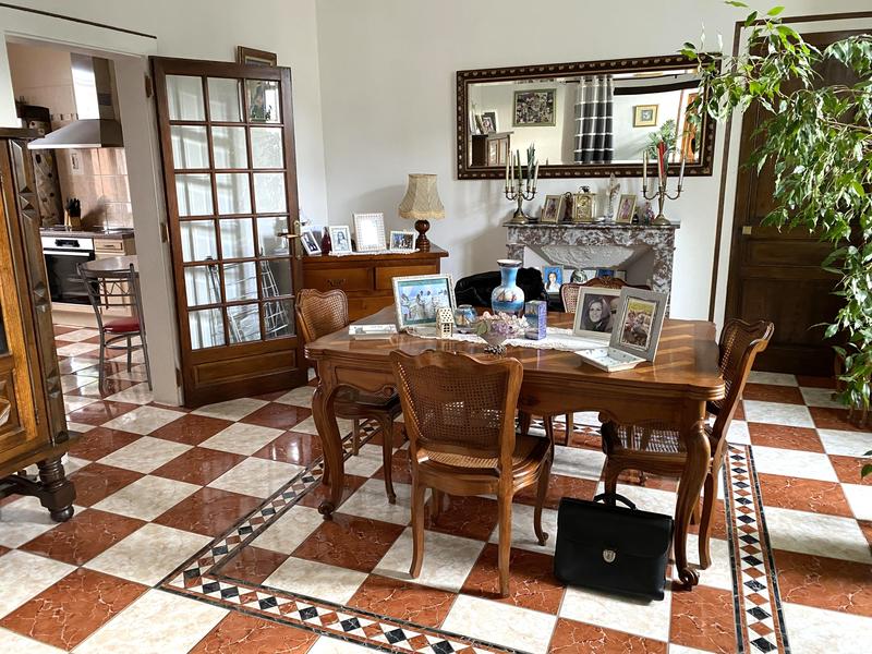 Maison ancienne - 243 m² - 7 pièces